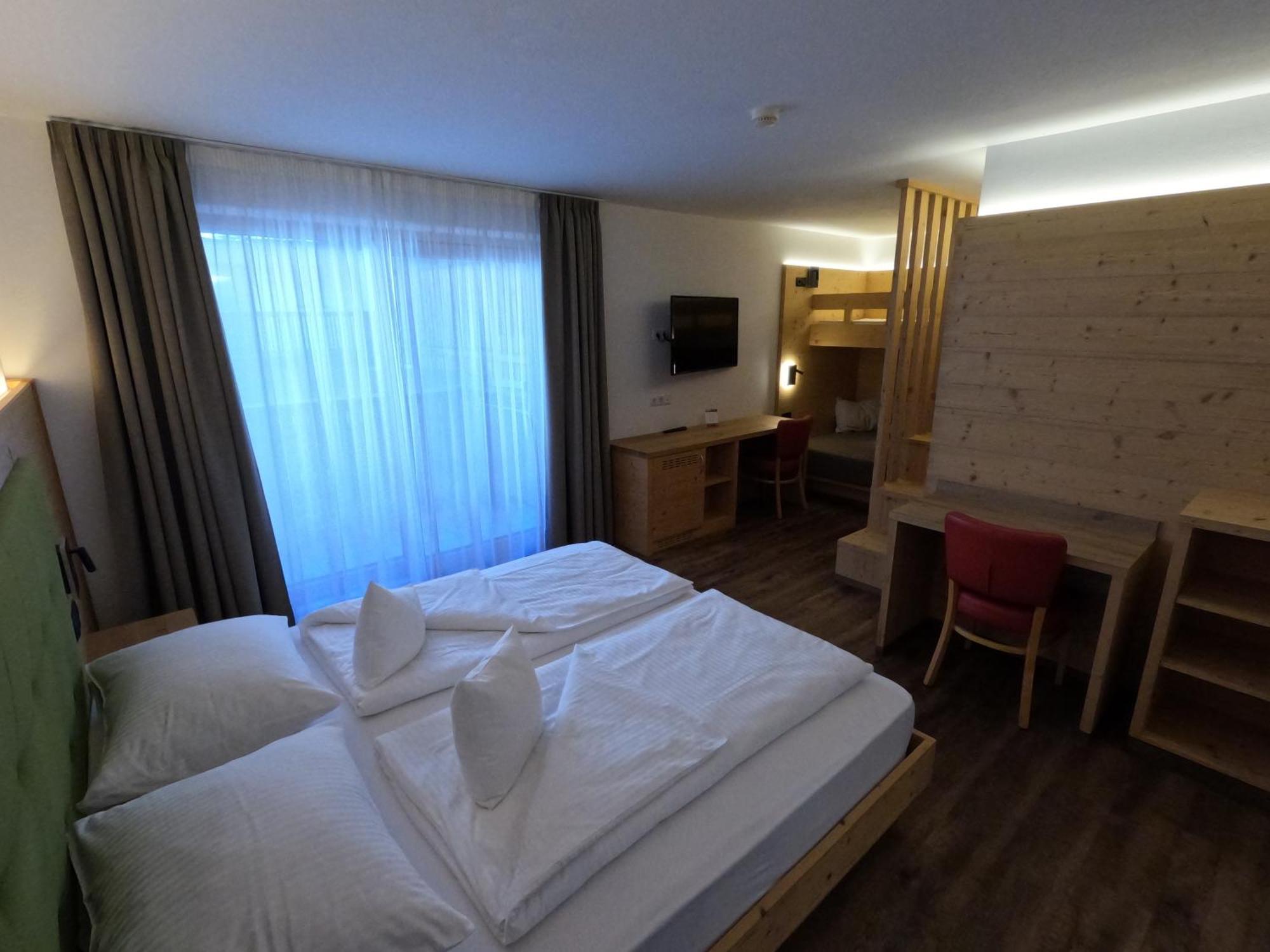 Hotel Mirabel San Vigilio Di Marebbe Værelse billede