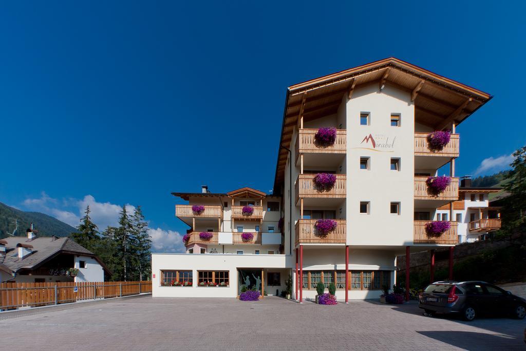 Hotel Mirabel San Vigilio Di Marebbe Eksteriør billede