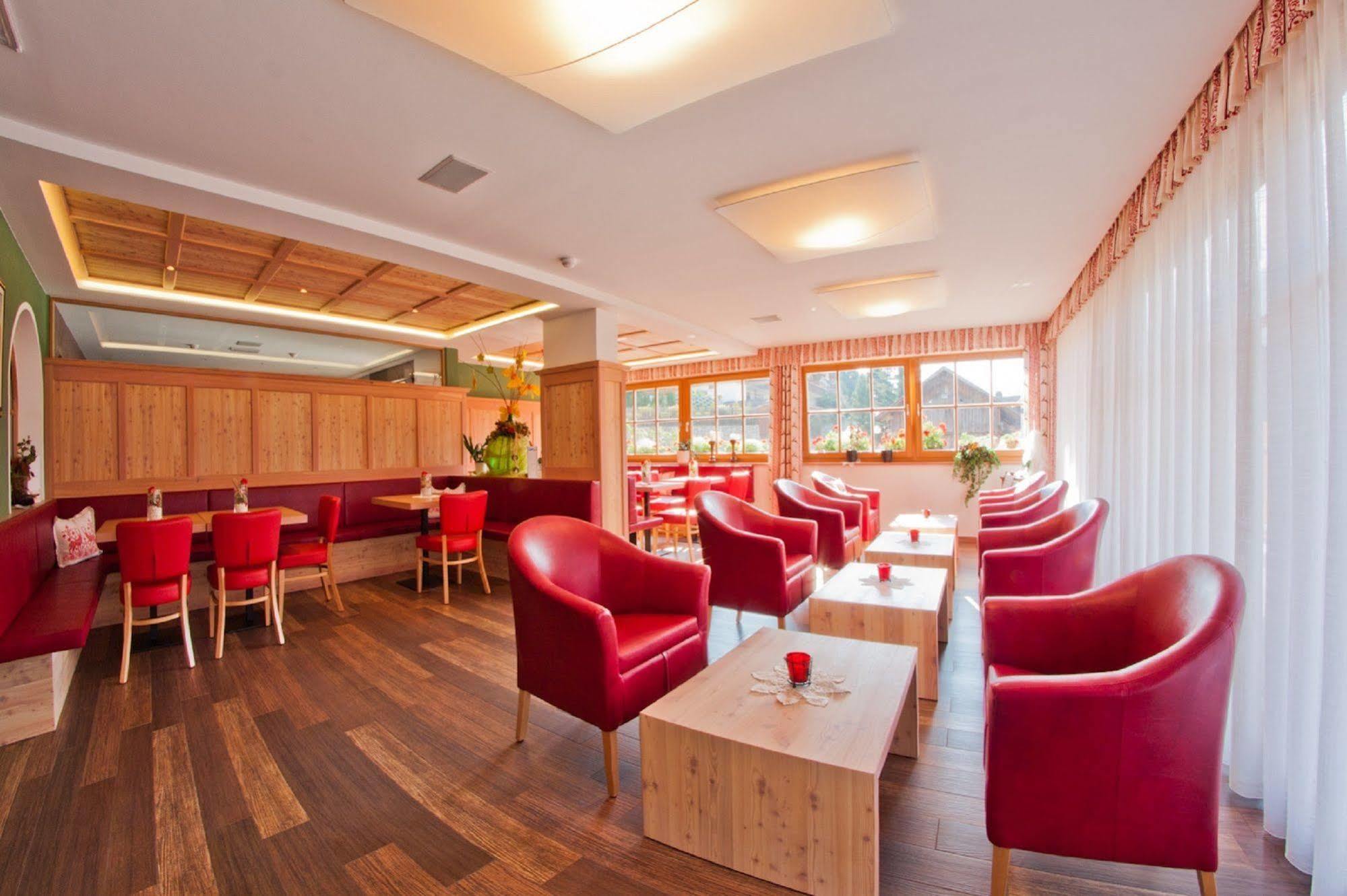 Hotel Mirabel San Vigilio Di Marebbe Eksteriør billede